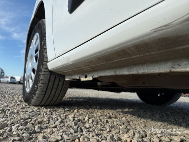 2021 Opel Combo LIFE 1.5 D 100CV EDITION PLUS L ... Van Truck - Small van: picture 5 2021 Opel Combo LIFE 1.5 D 100CV EDITION PLUS L ... Van Truck - Small van: picture 5