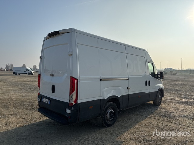 2022 Iveco Daily 35 CNG 35S14NV 3520L H2 BLUE P Van Truck - Box truck: picture 3 2022 Iveco Daily 35 CNG 35S14NV 3520L H2 BLUE P Van Truck - Box truck: picture 3