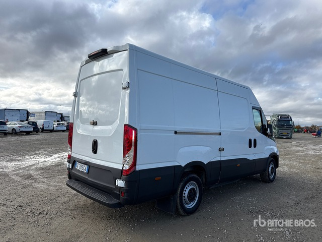 2022 Iveco Daily 35S14NV 3520L H2 BLUE P Van Truck - Box truck: picture 3 2022 Iveco Daily 35S14NV 3520L H2 BLUE P Van Truck - Box truck: picture 3