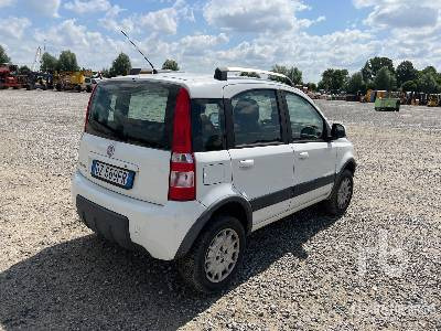 FIAT PANDA 4x4 - Car: picture 3 FIAT PANDA 4x4 - Car: picture 3