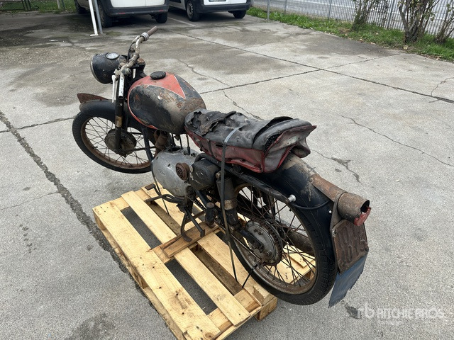 GILERA 150 Sport Classic Bike - Motorcycle: picture 2 GILERA 150 Sport Classic Bike - Motorcycle: picture 2