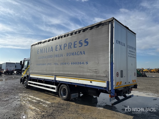 MAN 13.224 - Curtainsider truck: picture 3 MAN 13.224 - Curtainsider truck: picture 3