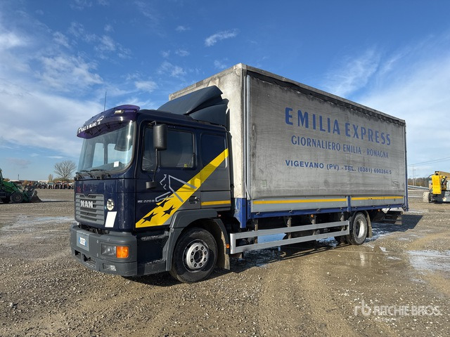 MAN 13.224 - Curtainsider truck: picture 2 MAN 13.224 - Curtainsider truck: picture 2