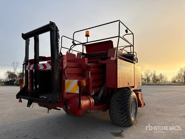 Massey Ferguson 187 Round Baler - Round baler: picture 3 Massey Ferguson 187 Round Baler - Round baler: picture 3