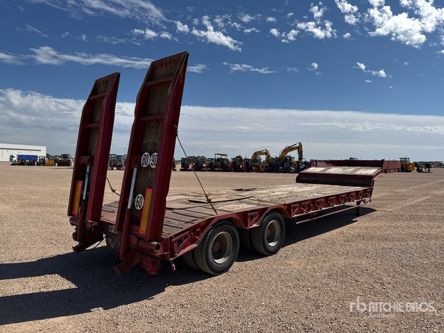 1989 Castera RSTP25 T/A Semi-Remorque Porte-Engins ... Lowboy Trailer - Low loader semi-trailer: picture 3 1989 Castera RSTP25 T/A Semi-Remorque Porte-Engins ... Lowboy Trailer - Low loader semi-trailer: picture 3