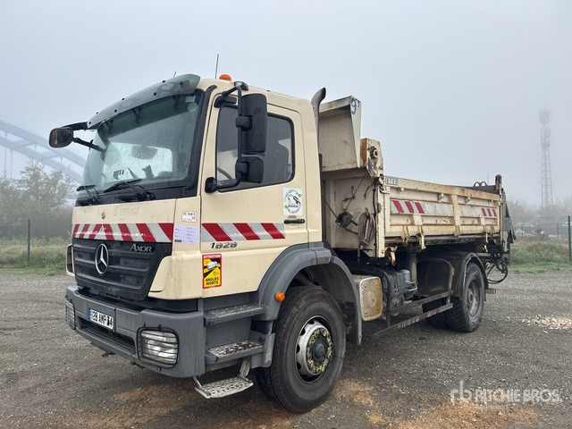 2005 Mercedes-Benz B1828 KN 4x2 Camion Benne Gravillonneur 4x2 S/A Dump Truck - Tipper: picture 1 2005 Mercedes-Benz B1828 KN 4x2 Camion Benne Gravillonneur 4x2 S/A Dump Truck - Tipper: picture 1