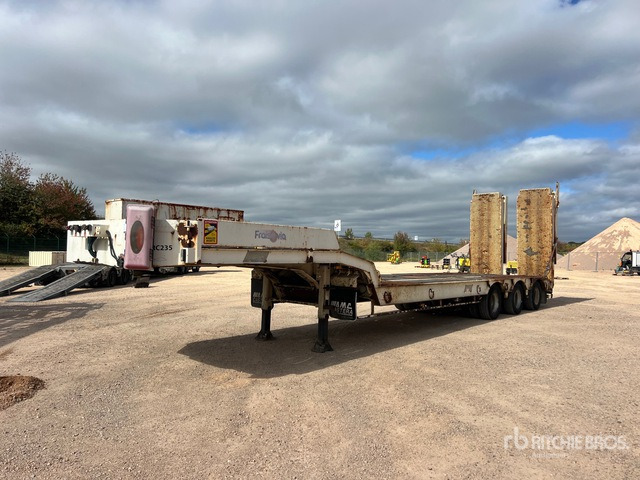 2008 Castera 3SS34T Remorque Porte-Engins 3 Essieux ... Lowboy Trailer - Low loader semi-trailer: picture 1 2008 Castera 3SS34T Remorque Porte-Engins 3 Essieux ... Lowboy Trailer - Low loader semi-trailer: picture 1