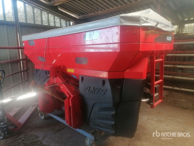 2011 Kuhn 50.1 W 36 m 3-Point 3000 gal Fertilizer Spreader - Flail mower/ Mulcher: picture 2 2011 Kuhn 50.1 W 36 m 3-Point 3000 gal Fertilizer Spreader - Flail mower/ Mulcher: picture 2