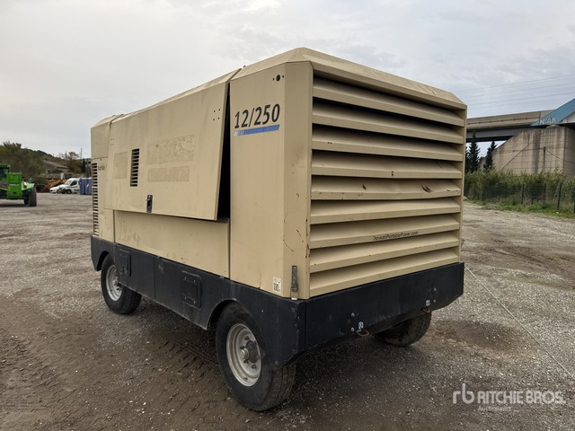 2013 Doosan 12250 25 m3/min Mobile 25000 L Compre ... Air Compressor - Air compressor: picture 4 2013 Doosan 12250 25 m3/min Mobile 25000 L Compre ... Air Compressor - Air compressor: picture 4