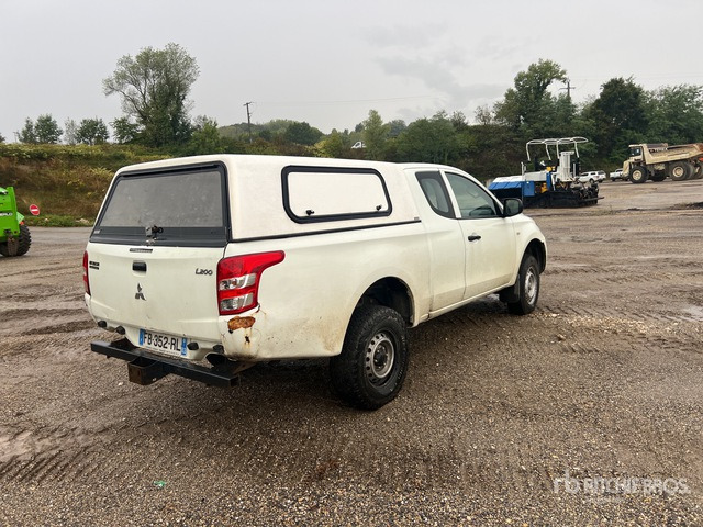 2018 Mitsubishi L200 4x4 Extended Cab (Inoperable) Pickup - Pickup truck: picture 3 2018 Mitsubishi L200 4x4 Extended Cab (Inoperable) Pickup - Pickup truck: picture 3
