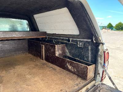 Dropside/ Flatbed truck ISUZU 4x4 Crew Cab Pick-up: picture 17