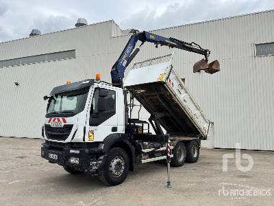 IVECO TRAKKER 410 EEV 2013 Fassi F133 5580 kg on 6x4 ... - Tipper: picture 2 IVECO TRAKKER 410 EEV 2013 Fassi F133 5580 kg on 6x4 ... - Tipper: picture 2