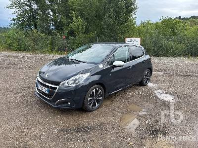 PEUGEOT 208 - Car: picture 1 PEUGEOT 208 - Car: picture 1