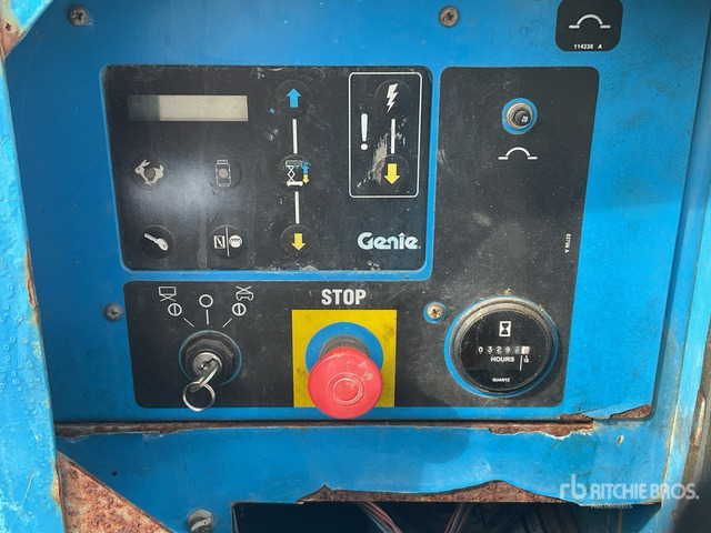 2008 Genie GS5390 4x4 Diesel Scissor Lift - Scissor lift: picture 5 2008 Genie GS5390 4x4 Diesel Scissor Lift - Scissor lift: picture 5