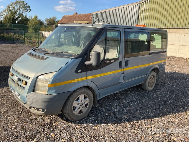 2010 Ford Transit 115 Tourneo T280 SWB Limited (Inoperable) Minivan - Passenger van: picture 2 2010 Ford Transit 115 Tourneo T280 SWB Limited (Inoperable) Minivan - Passenger van: picture 2