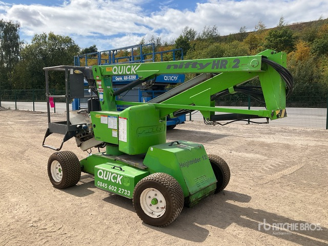2013 Nifty HR12NDE 2WD Hybrid (Inoperable) Articulating Boom Lift - Articulated boom: picture 4 2013 Nifty HR12NDE 2WD Hybrid (Inoperable) Articulating Boom Lift - Articulated boom: picture 4