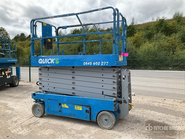 2015 Genie GS4047 Electric (Inoperable) Scissor Lift - Scissor lift: picture 4 2015 Genie GS4047 Electric (Inoperable) Scissor Lift - Scissor lift: picture 4
