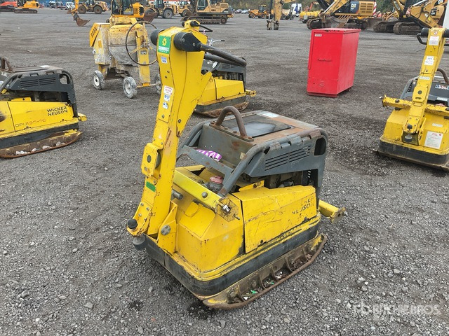 2015 Wacker Neuson Vibroplate DPU100-70 LES Vibratory Plate Compactor Vibratory Plate Compactor - Vibratory plate: picture 4 2015 Wacker Neuson Vibroplate DPU100-70 LES Vibratory Plate Compactor Vibratory Plate Compactor - Vibratory plate: picture 4