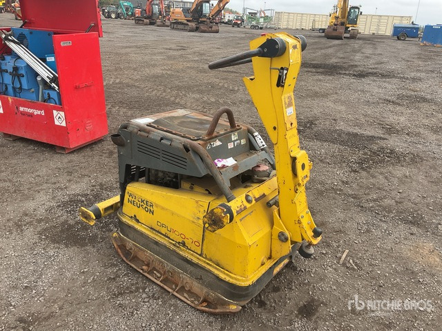 2015 Wacker Neuson Vibroplate DPU100-70 LES Vibratory Plate Compactor Vibratory Plate Compactor - Vibratory plate: picture 4 2015 Wacker Neuson Vibroplate DPU100-70 LES Vibratory Plate Compactor Vibratory Plate Compactor - Vibratory plate: picture 4