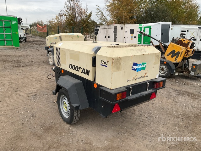 2016 Doosan 7/41 2016 Doosan 7/41 Air Compressor Air Compressor - Air compressor: picture 3 2016 Doosan 7/41 2016 Doosan 7/41 Air Compressor Air Compressor - Air compressor: picture 3
