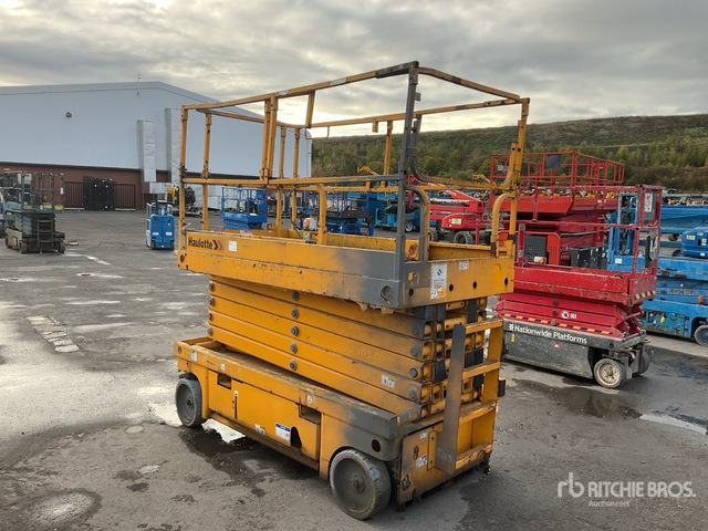 2016 Haulotte Compact 14 Electric (Inoperable) Scissor Lift - Scissor lift: picture 3 2016 Haulotte Compact 14 Electric (Inoperable) Scissor Lift - Scissor lift: picture 3