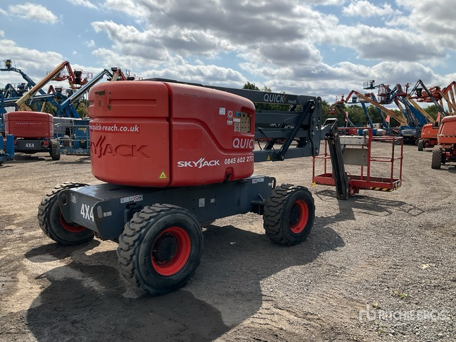 2016 Skyjack SJ51AJ 4WD Diesel Articulating Boom Lift - Articulated boom: picture 4 2016 Skyjack SJ51AJ 4WD Diesel Articulating Boom Lift - Articulated boom: picture 4