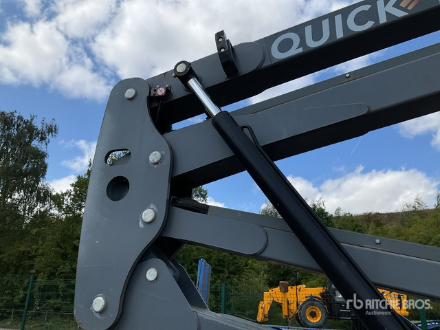 2016 Skyjack SJ51AJ 4WD Diesel Articulating Boom Lift - Articulated boom: picture 5 2016 Skyjack SJ51AJ 4WD Diesel Articulating Boom Lift - Articulated boom: picture 5