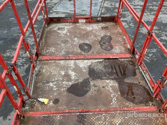 2016 Skyjack SJ8841 4x4 Diesel Scissor Lift - Scissor lift: picture 5 2016 Skyjack SJ8841 4x4 Diesel Scissor Lift - Scissor lift: picture 5