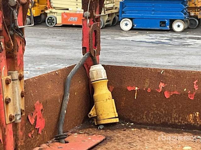 2017 Skyjack SJ6832 RT 4x4 Diesel Scissor Lift - Scissor lift: picture 5 2017 Skyjack SJ6832 RT 4x4 Diesel Scissor Lift - Scissor lift: picture 5