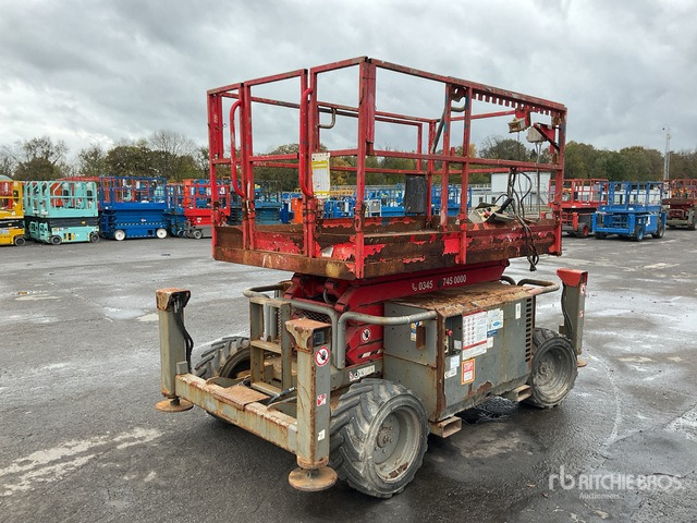 2017 Skyjack SJ6832 RT 4x4 Diesel Scissor Lift - Scissor lift: picture 3 2017 Skyjack SJ6832 RT 4x4 Diesel Scissor Lift - Scissor lift: picture 3
