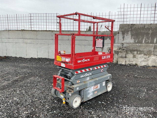 2018 Skyjack SJIII3219 2018 Skyjack SJ3219 Scissor Lift Scissor Lift - Scissor lift: picture 1 2018 Skyjack SJIII3219 2018 Skyjack SJ3219 Scissor Lift Scissor Lift - Scissor lift: picture 1