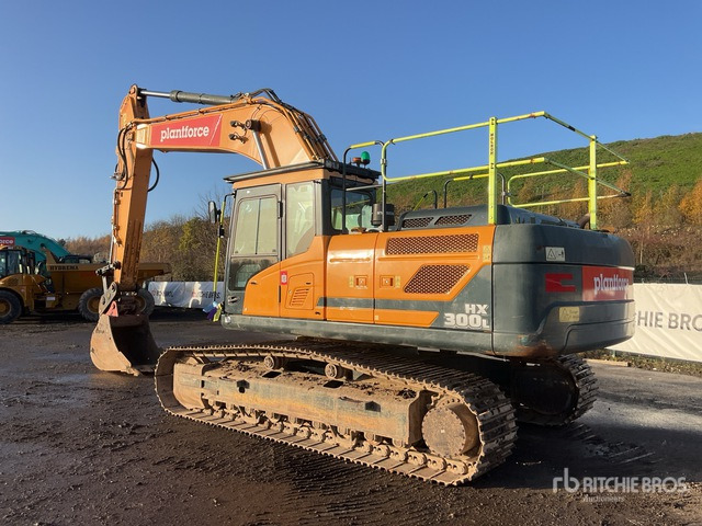 2019 Hyundai HX300L Tracked Excavator - Crawler excavator: picture 2 2019 Hyundai HX300L Tracked Excavator - Crawler excavator: picture 2