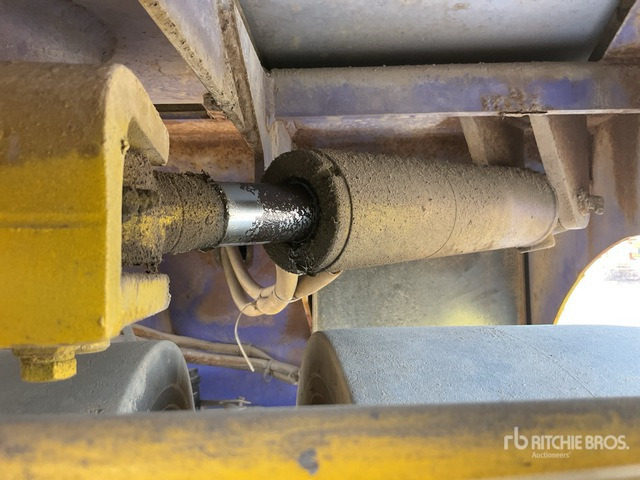 1996 Komatsu JW30-2 7 Wheel Pneumatic Roller - Pneumatic roller: picture 5 1996 Komatsu JW30-2 7 Wheel Pneumatic Roller - Pneumatic roller: picture 5