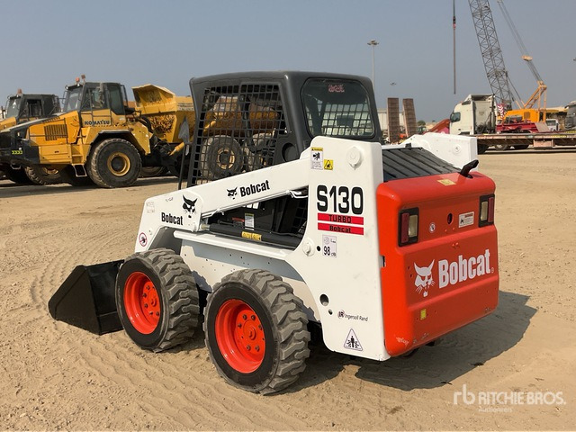 2004 Bobcat S130 Skid Steer Loader - Skid steer loader: picture 2 2004 Bobcat S130 Skid Steer Loader - Skid steer loader: picture 2