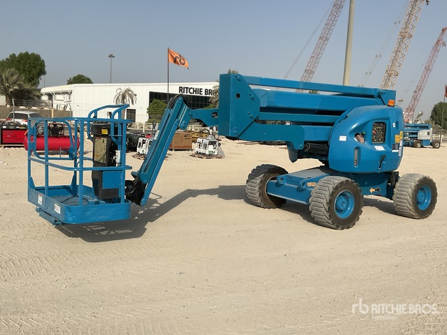 2007 JLG 450AJ 4WD Diesel Articulating Boom Lift - Articulated boom: picture 1 2007 JLG 450AJ 4WD Diesel Articulating Boom Lift - Articulated boom: picture 1