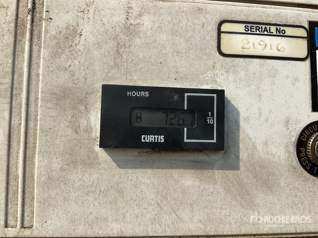 2007 Nifty-Lift 210SD 4WD Diesel Articulating Boom Lift - Articulated boom: picture 4 2007 Nifty-Lift 210SD 4WD Diesel Articulating Boom Lift - Articulated boom: picture 4