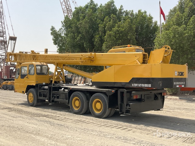 2007 XCMG QY20 20 ton 6x4 Hydraulic Truck Crane - Mobile crane: picture 4 2007 XCMG QY20 20 ton 6x4 Hydraulic Truck Crane - Mobile crane: picture 4