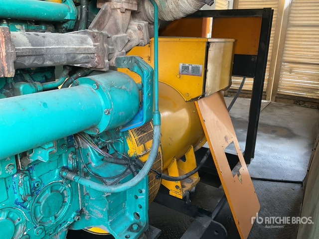 2011 Perkins 1000 kVA Containerized Generator Set - Generator set: picture 5 2011 Perkins 1000 kVA Containerized Generator Set - Generator set: picture 5