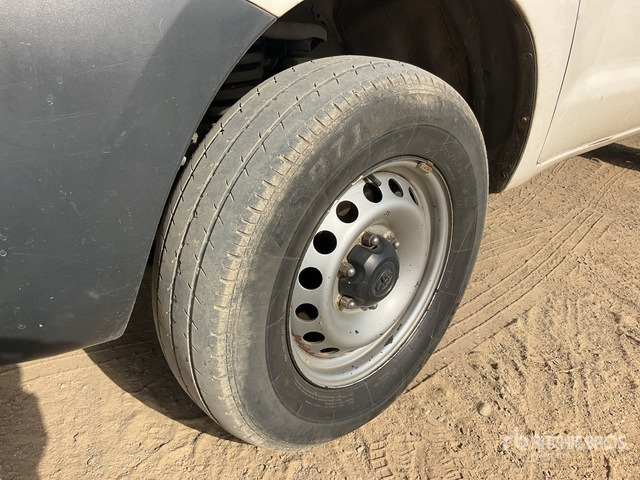 2011 Toyota Hilux 4x4 Crew Cab Pickup - Pickup truck: picture 5 2011 Toyota Hilux 4x4 Crew Cab Pickup - Pickup truck: picture 5