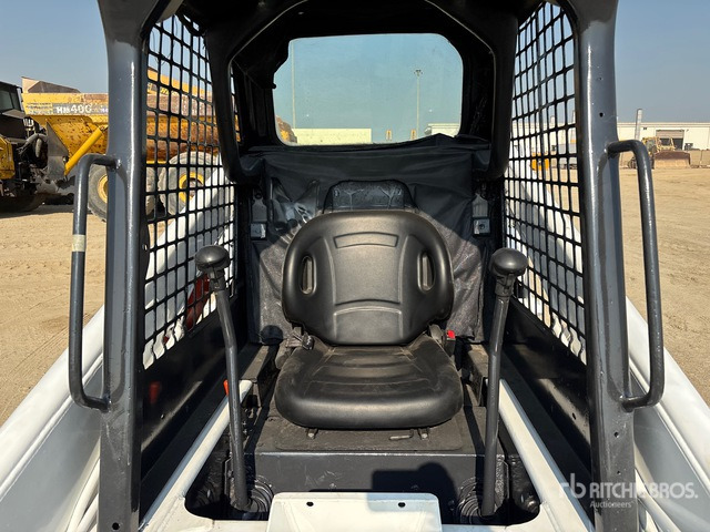 2013 Bobcat S130 Skid Steer Loader - Skid steer loader: picture 5 2013 Bobcat S130 Skid Steer Loader - Skid steer loader: picture 5