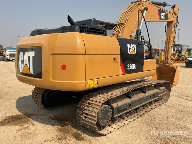 2013 Cat 320D2 - Crawler excavator: picture 5 2013 Cat 320D2 - Crawler excavator: picture 5