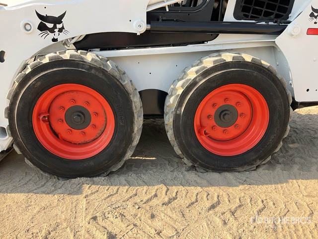 2014 Bobcat S450 Skid Steer Loader - Skid steer loader: picture 5 2014 Bobcat S450 Skid Steer Loader - Skid steer loader: picture 5