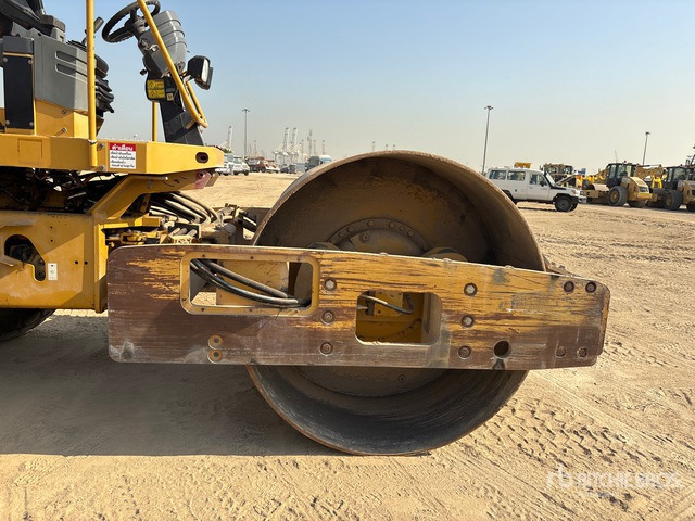 2015 Cat CS-533E Smooth Drum Compactor - Compactor: picture 4 2015 Cat CS-533E Smooth Drum Compactor - Compactor: picture 4