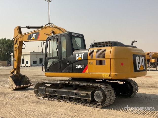 2018 Cat 320D2 - Crawler excavator: picture 3 2018 Cat 320D2 - Crawler excavator: picture 3