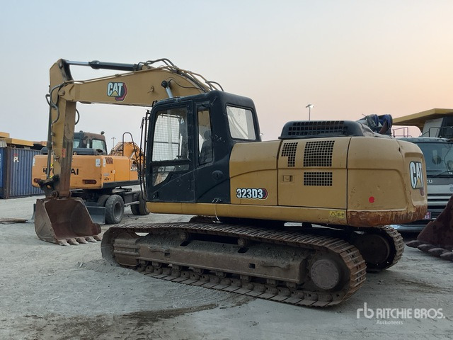 2022 Cat 323D3 - Crawler excavator: picture 5 2022 Cat 323D3 - Crawler excavator: picture 5
