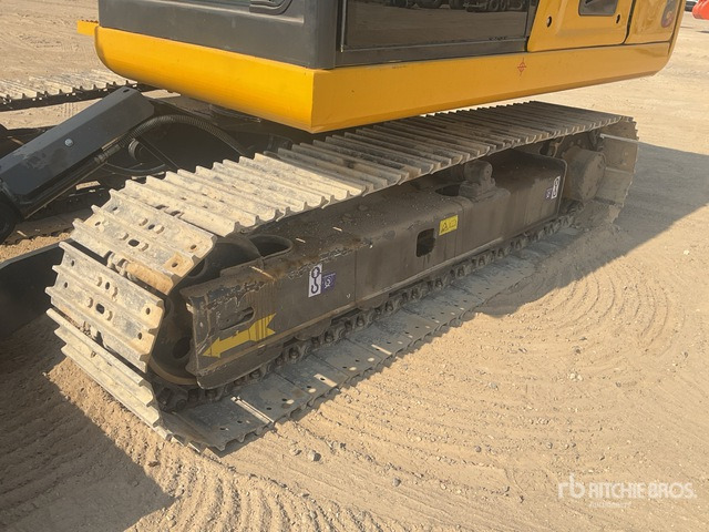 Crawler excavator 2023 Komatsu PC70-8 Tracked Excavator: picture 6