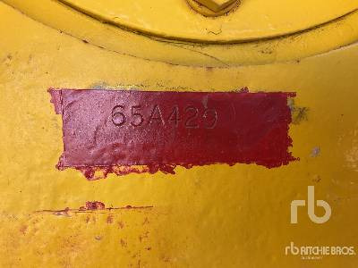 CAT 572E - Pipe layer: picture 5 CAT 572E - Pipe layer: picture 5