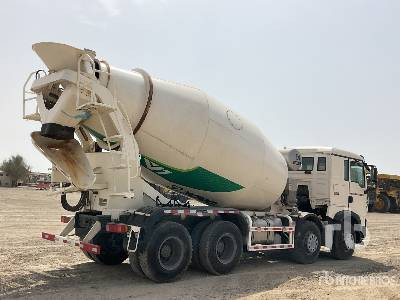 CNHTC HOWO TX340 8x4 Twin-Steer - Concrete mixer truck: picture 3 CNHTC HOWO TX340 8x4 Twin-Steer - Concrete mixer truck: picture 3