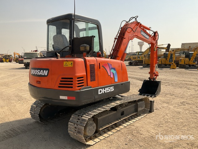 Doosan DH55-V Tracked Excavator - Crawler excavator: picture 3 Doosan DH55-V Tracked Excavator - Crawler excavator: picture 3