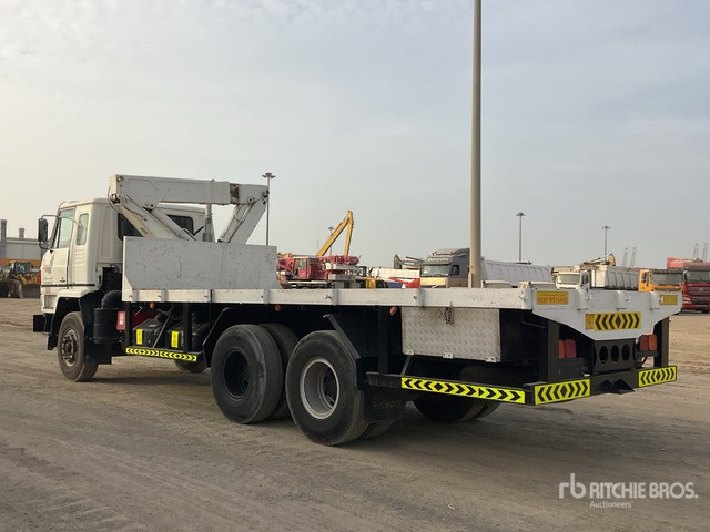 Nissan TF20 - Dropside/ Flatbed truck, Crane truck: picture 3 Nissan TF20 - Dropside/ Flatbed truck, Crane truck: picture 3